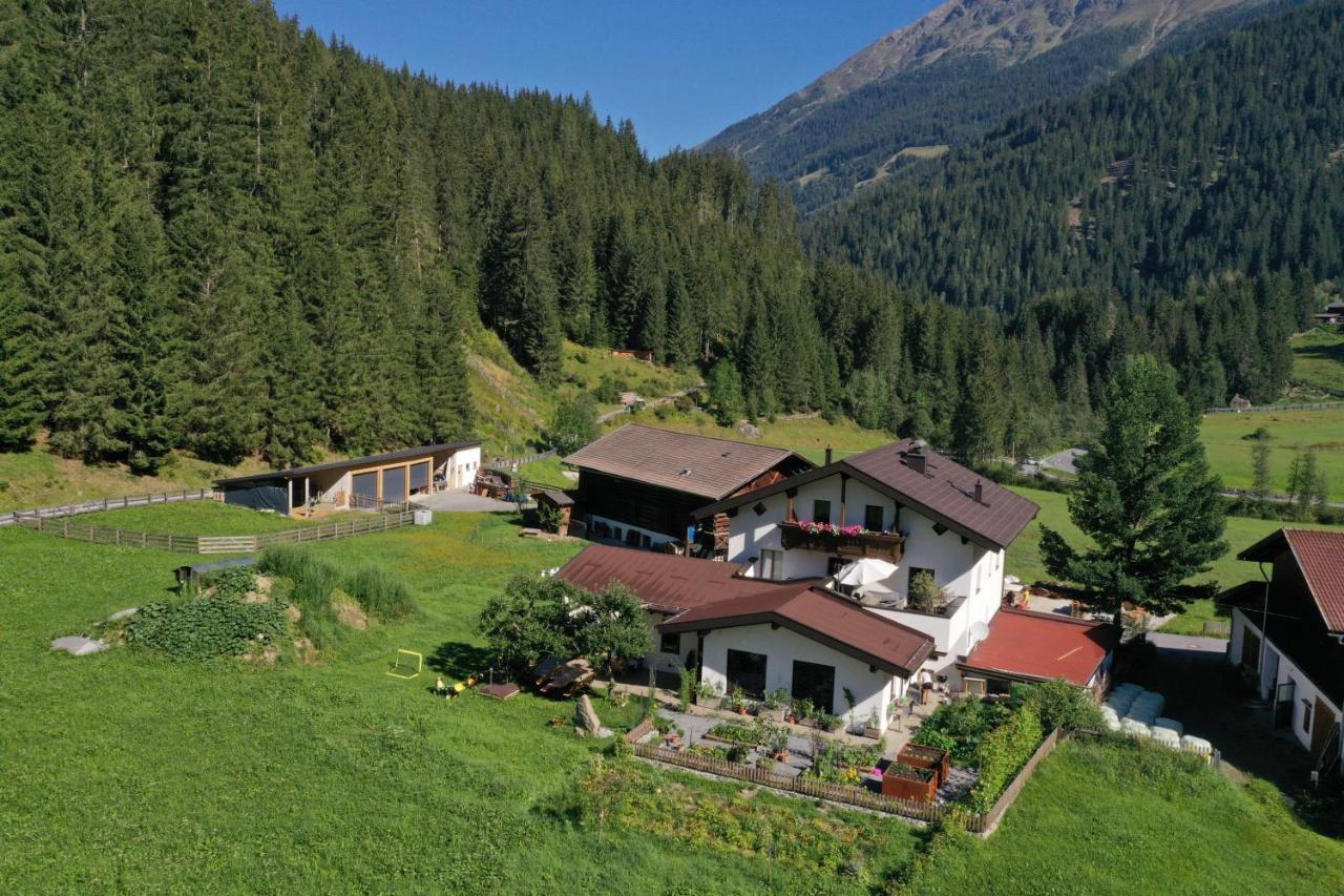 Landhaus St. Hubertus Kaunertal Exterior photo